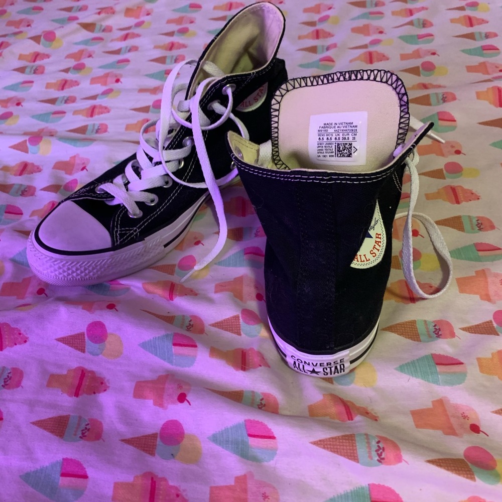 Chuck Taylor converse shoes